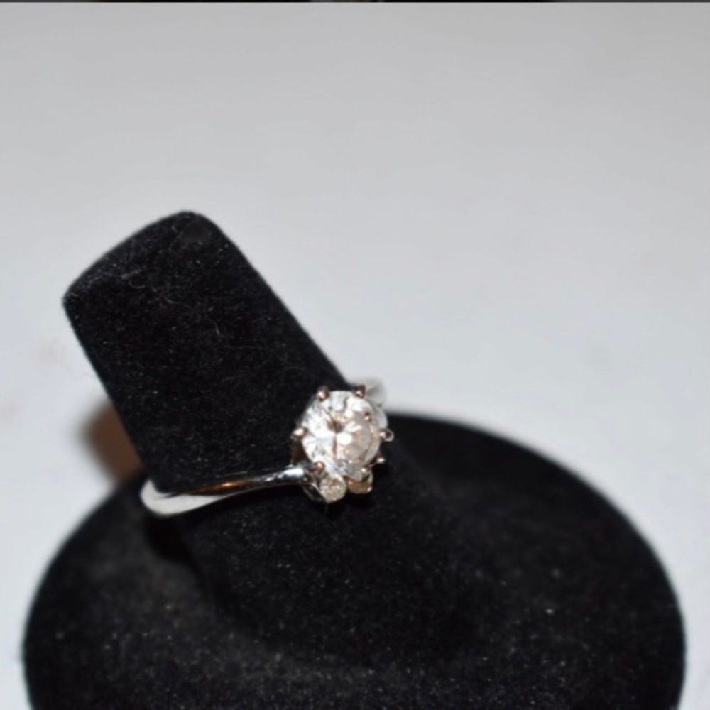 Vintage Sterling Silver rhinestone‎ Ring Size 7